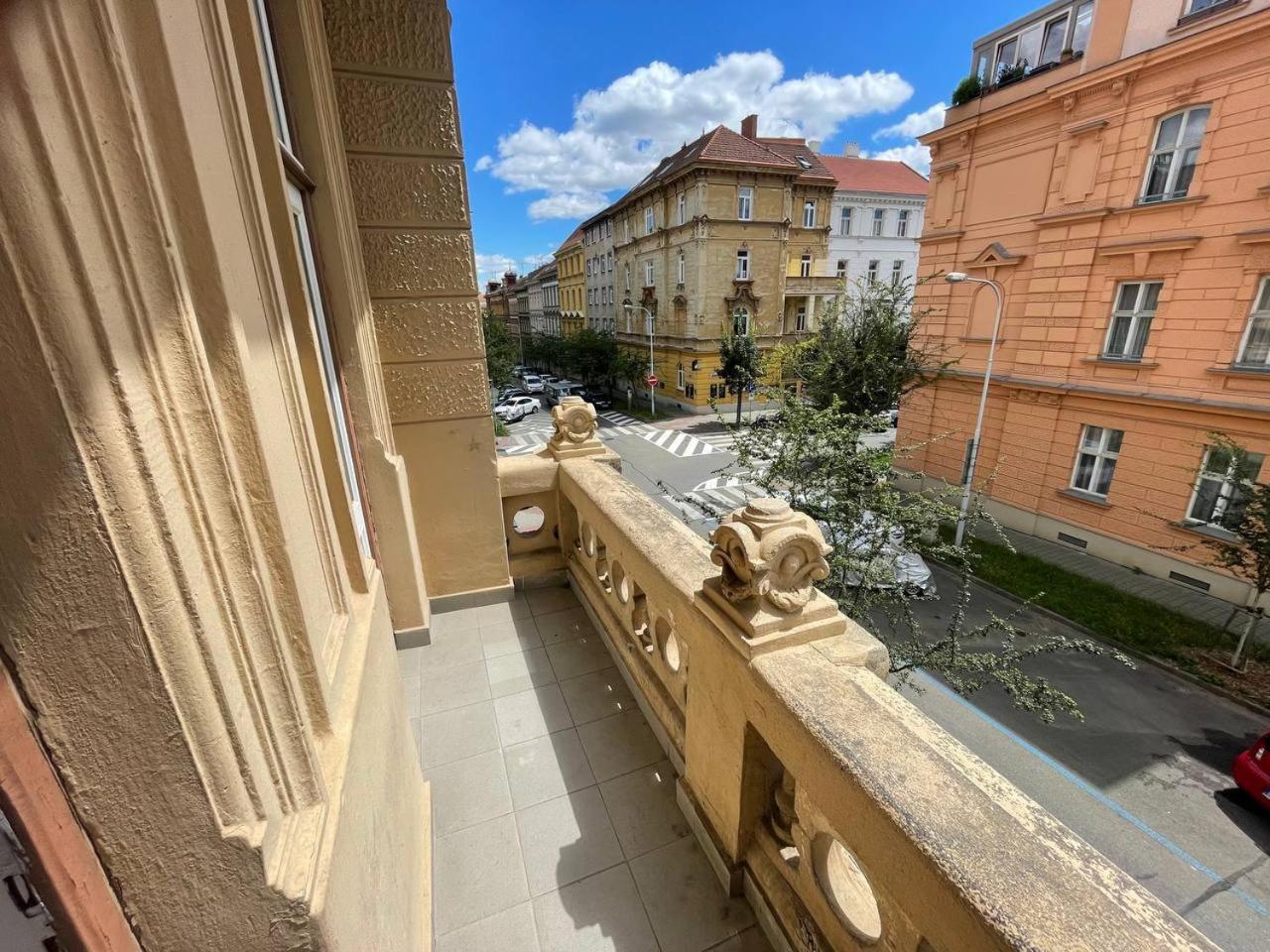 Rooms Veveri - Uvoz, 10 Min Peski Do Centru Brno Eksteriør billede
